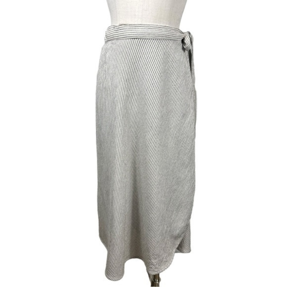 Willow & Clay Cream & Black Striped‎ Wrap Skirt Size Small